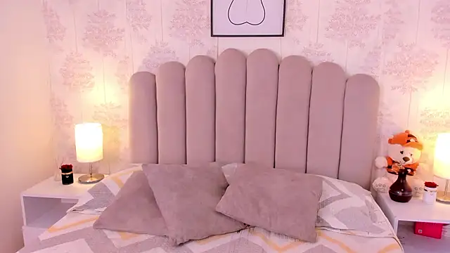 ShaynaHosk online show from 03.15.26