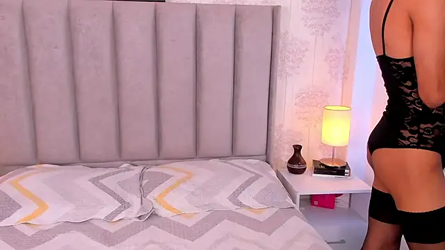 ShaynaHosk online show from 04.15.26