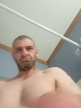 Snapshot of Bigdickcraig11 chatting on 10.28.25 Bigdickcraig11 online show from 10.28.25