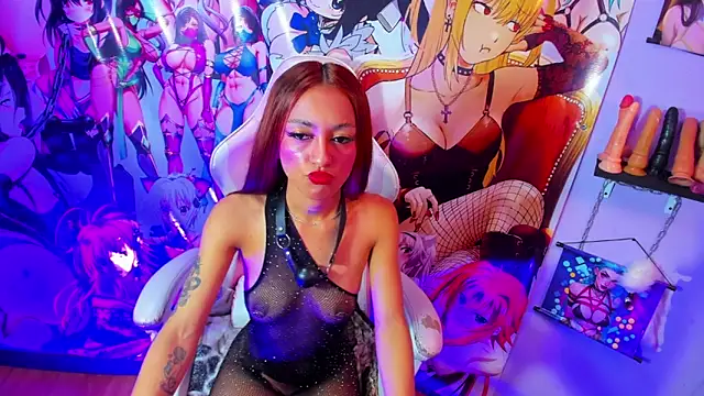 Kylie Moan online show from 11.26.25