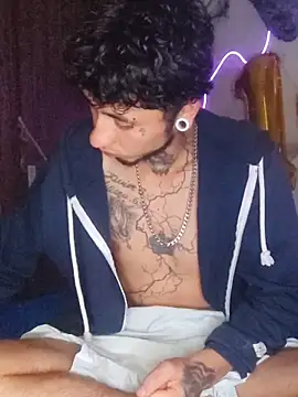 Snapshot of Tattoboy19cm chatting on 10.26.25 Tattoboy19cm online show from 10.26.25