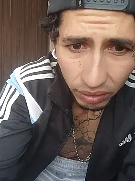 Snapshot of Tattoboy19cm chatting on 11.23.25 Tattoboy19cm online show from 11.23.25