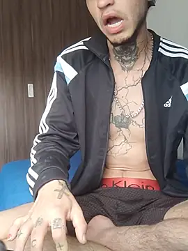 Snapshot of Tattoboy19cm chatting on 11.26.25 Tattoboy19cm online show from 11.26.25