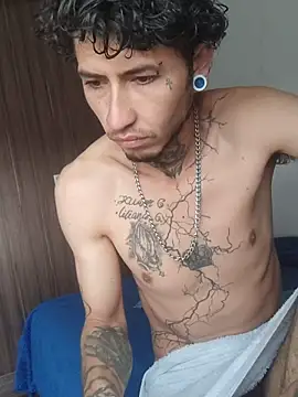 Snapshot of Tattoboy19cm chatting on 11.27.25 Tattoboy19cm online show from 11.27.25