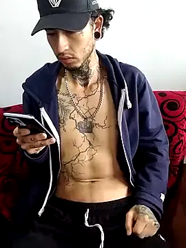 Snapshot of Tattoboy19cm chatting on 02.02.26 Tattoboy19cm online show from 02.02.26