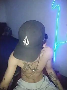 Snapshot of Tattoboy19cm chatting on 02.20.26 Tattoboy19cm online show from 02.20.26