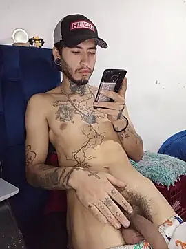 Snapshot of Tattoboy19cm chatting on 06.30.26 Tattoboy19cm online show from 06.30.26