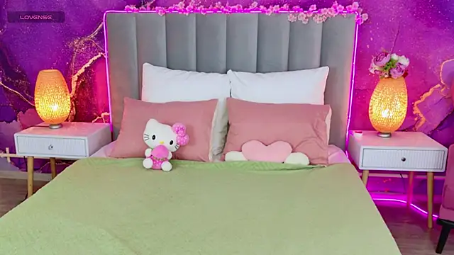 Ketrin Jones online show from 09.25.25