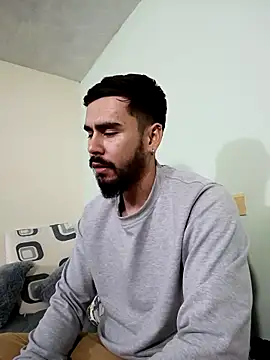 Snapshot of Maximiliano444 chatting on 09.30.25 Maximiliano444 online show from 09.30.25