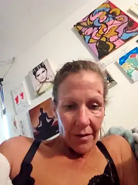 PhynneNicole online show from 11.08.25