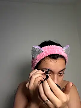 Snapshot of AmaiaSalvatore chatting on 09.13.25 AmaiaSalvatore online show from 09.13.25