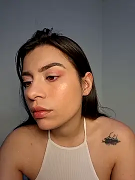 Snapshot of AmaiaSalvatore chatting on 09.26.25 AmaiaSalvatore online show from 09.26.25