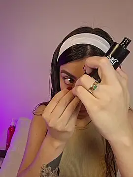 Snapshot of AmaiaSalvatore chatting on 10.25.25 AmaiaSalvatore online show from 10.25.25