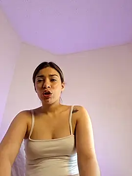 Snapshot of AmaiaSalvatore chatting on 11.09.25 AmaiaSalvatore online show from 11.09.25