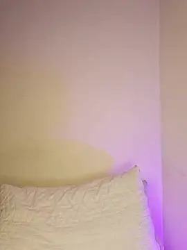 Snapshot of AmaiaSalvatore chatting on 11.26.25 AmaiaSalvatore online show from 11.26.25