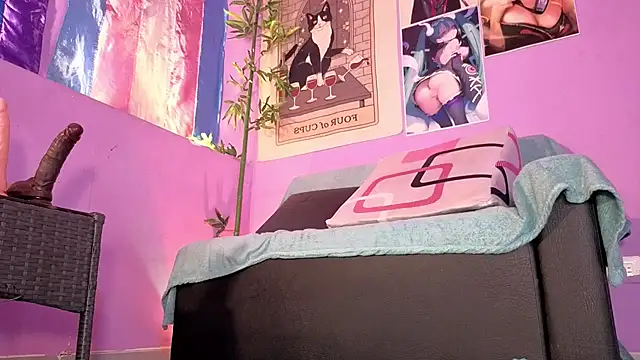 Snapshot of Gaia_Gatex chatting on 10.22.25 Gaia Gatex online show from 10.22.25