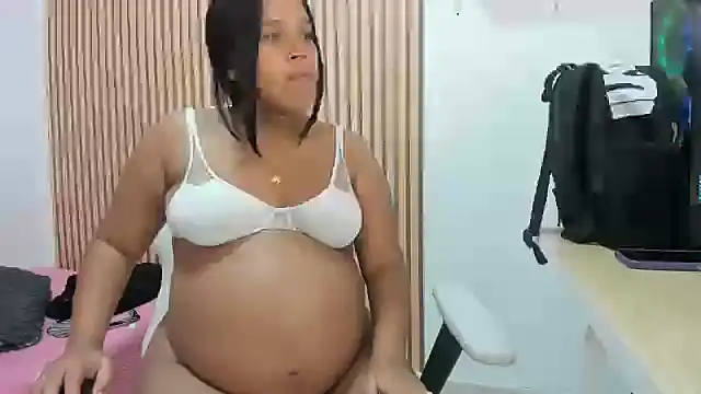 Snapshot of violetasexi_10 chatting on 06.24.26 violetasexi 10 online show from 06.24.26