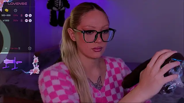 Snapshot of LeksaCandy chatting on 11.11.25 LeksaCandy online show from 11.11.25