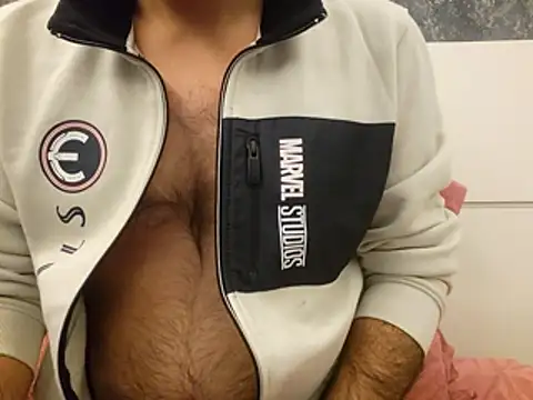 Snapshot of mlove902 chatting on 12.15.25 mlove902 online show from 12.15.25