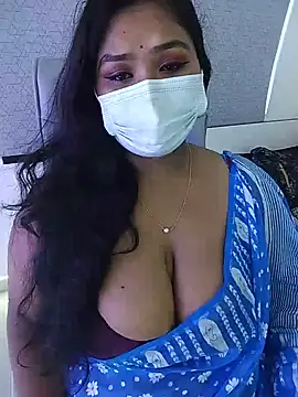 Snapshot of Cutee_Amrita chatting on 06.15.26 Cutee Amrita online show from 06.15.26
