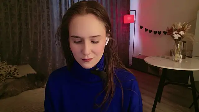 LucyRose3 online show from 02.20.26