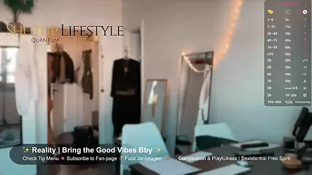 Snapshot of SwingWingWomanSweden chatting on 05.19.26 SwingWingWomanSweden online show from 05.19.26