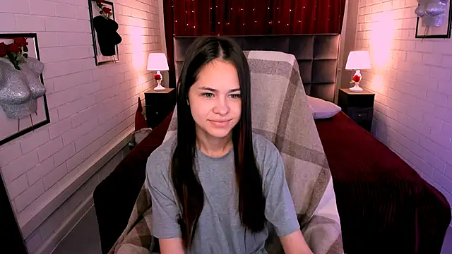 Snapshot of UliaNeer chatting on 11.09.25 UliaNeer online show from 11.09.25