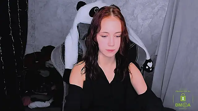 Snapshot of zaebali_ chatting on 11.08.25 zaebali online show from 11.08.25