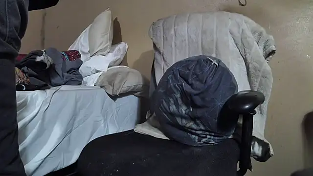 EYEzIAM online show from 03.28.26