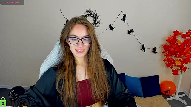 Snapshot of Agnes_Wells chatting on 11.03.25 Agnes Wells online show from 11.03.25