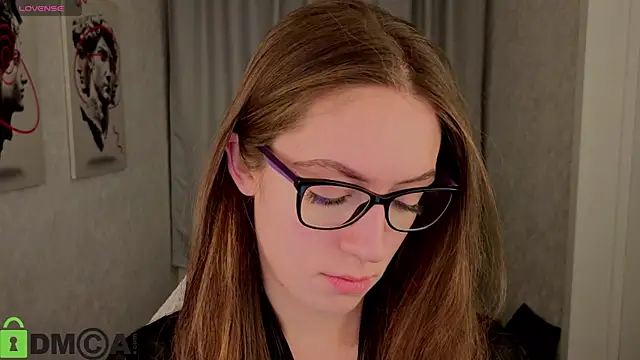 Snapshot of Agnes_Wells chatting on 11.25.25 Agnes Wells online show from 11.25.25