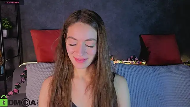 Snapshot of Agnes_Wells chatting on 12.04.25 Agnes Wells online show from 12.04.25