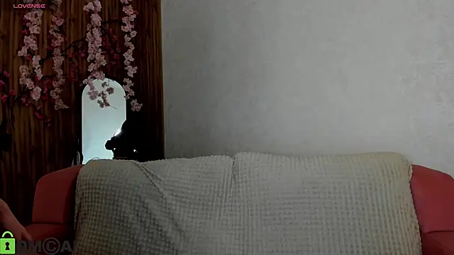 Agnes Wells online show from 02.27.26