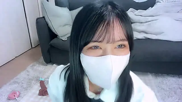 moemilk online show from 10.11.25