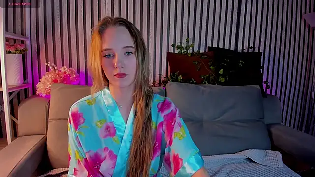 Casey Sweeet online show from 04.13.26