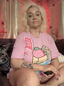 SquirtMilf00 online show from 01.29.25