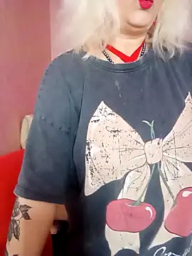 SquirtMilf00 online show from 02.14.26