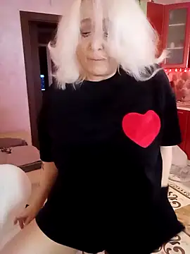 SquirtMilf00 online show from 03.04.26