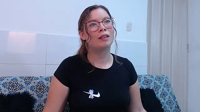 Snapshot of zoewhite2 chatting on 09.15.25 zoewhite2 online show from 09.15.25