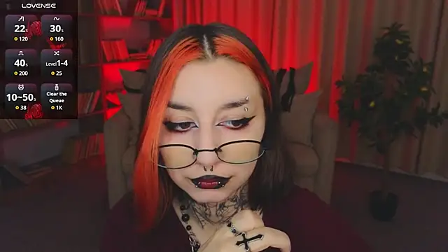 Snapshot of Mistress__Marcelline chatting on 06.03.26 Mistress Marcelline online show from 06.03.26
