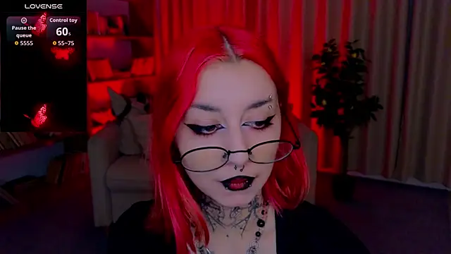 Snapshot of Mistress__Marcelline chatting on 07.10.26 Mistress Marcelline online show from 07.10.26