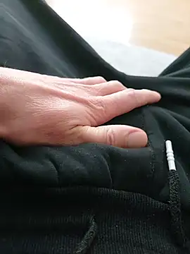 Snapshot of MyDick4You666 chatting on 11.06.25 MyDick4You666 online show from 11.06.25