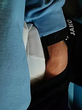 Snapshot of MyDick4You666 chatting on 12.04.25 MyDick4You666 online show from 12.04.25