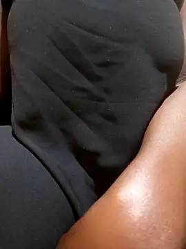 Snapshot of Africanmilk256 chatting on 11.01.25 Africanmilk256 online show from 11.01.25