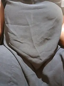 Snapshot of Africanmilk256 chatting on 11.03.25 Africanmilk256 online show from 11.03.25