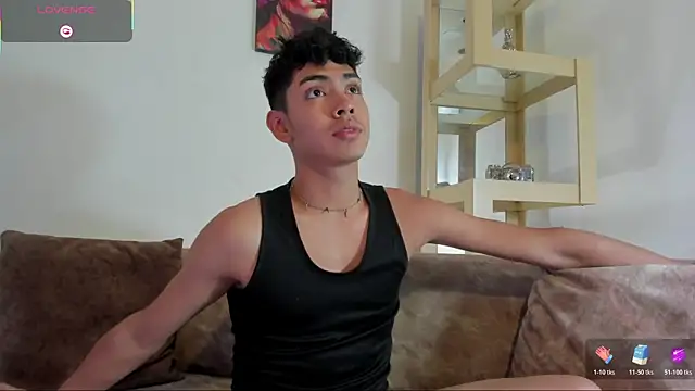 LoganTwink18 online show from 01.08.26