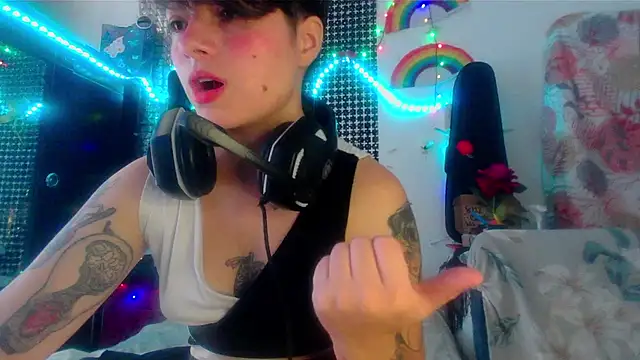 Snapshot of Mitsuha_gate chatting on 11.05.25 Mitsuha gate online show from 11.05.25