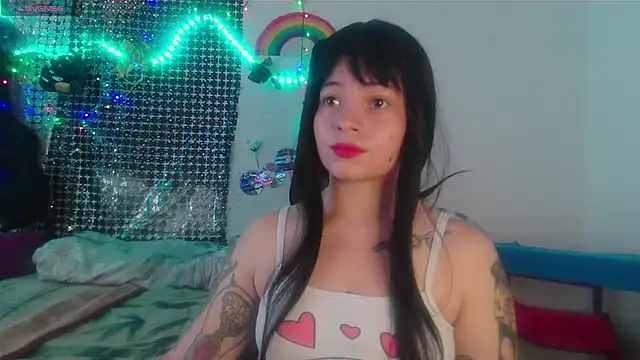 Snapshot of Mitsuha_gate chatting on 12.02.25 Mitsuha gate online show from 12.02.25