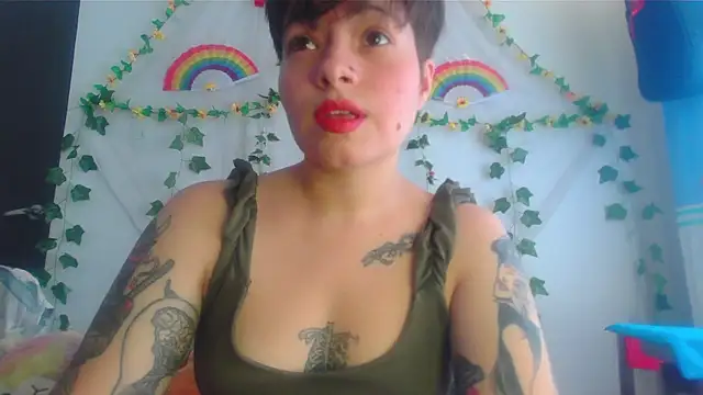 Snapshot of Mitsuha_gate chatting on 12.22.25 Mitsuha gate online show from 12.22.25