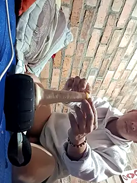 Snapshot of GaaraDiaz chatting on 09.25.25 GaaraDiaz online show from 09.25.25